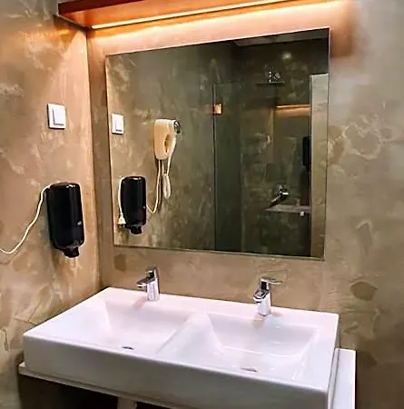 Ra Paraiso Bed & Breakfast Lisbona