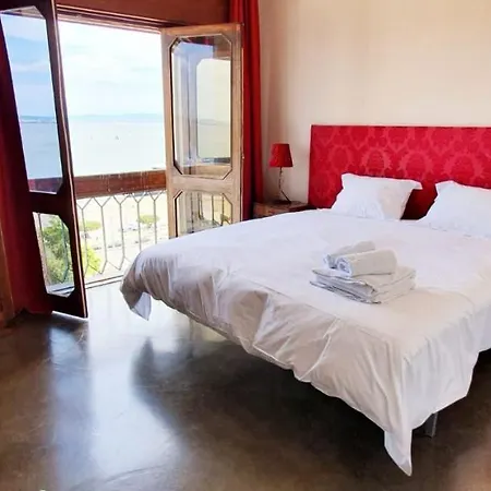 Oda ve Kahvaltı Ra Paraiso 3*